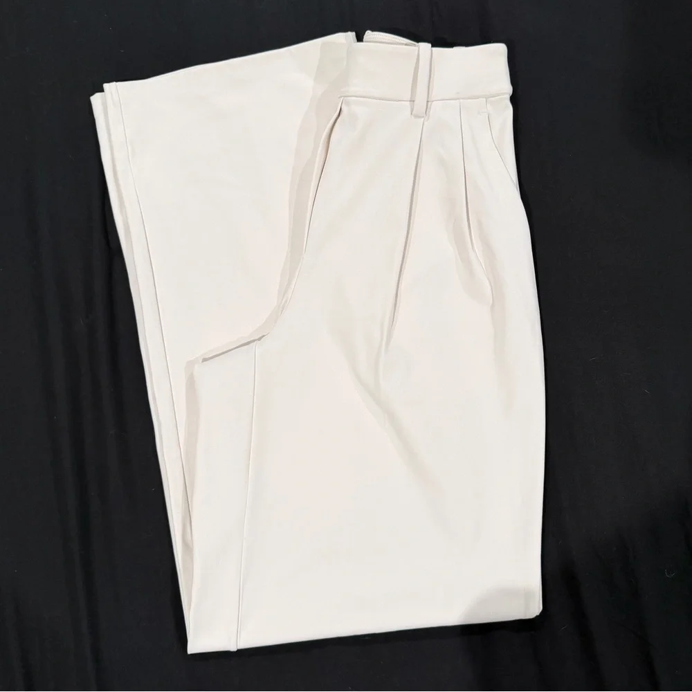 LULULEMON DAYDRIFT TROUSERS - Picture 1 of 6